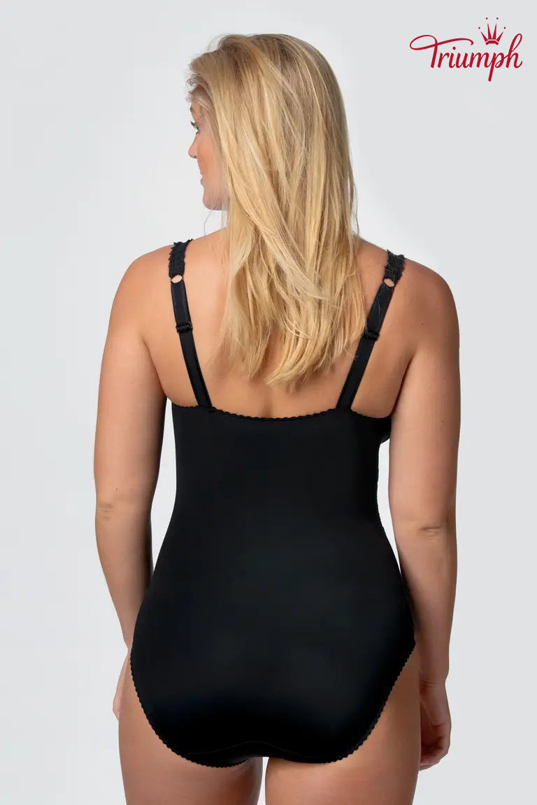 Triumph-(3 части) Красиво оформящо дантелено бельо