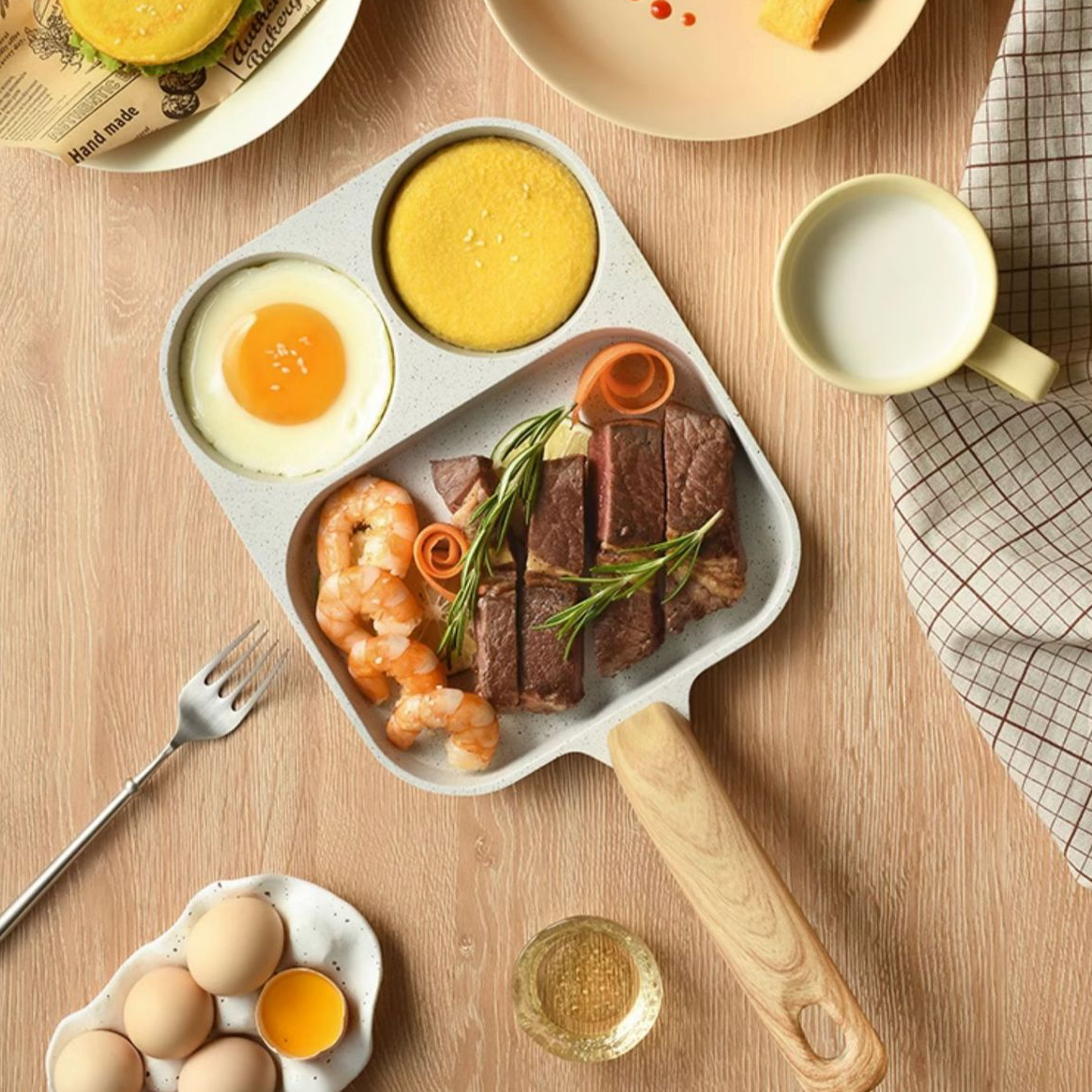 4-в-1 незалепващ тиган: идеален за яйца, бекон и бургери