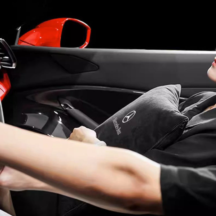 Многофункционални възглавници и завивки - топъл спътник за дома и пътуването