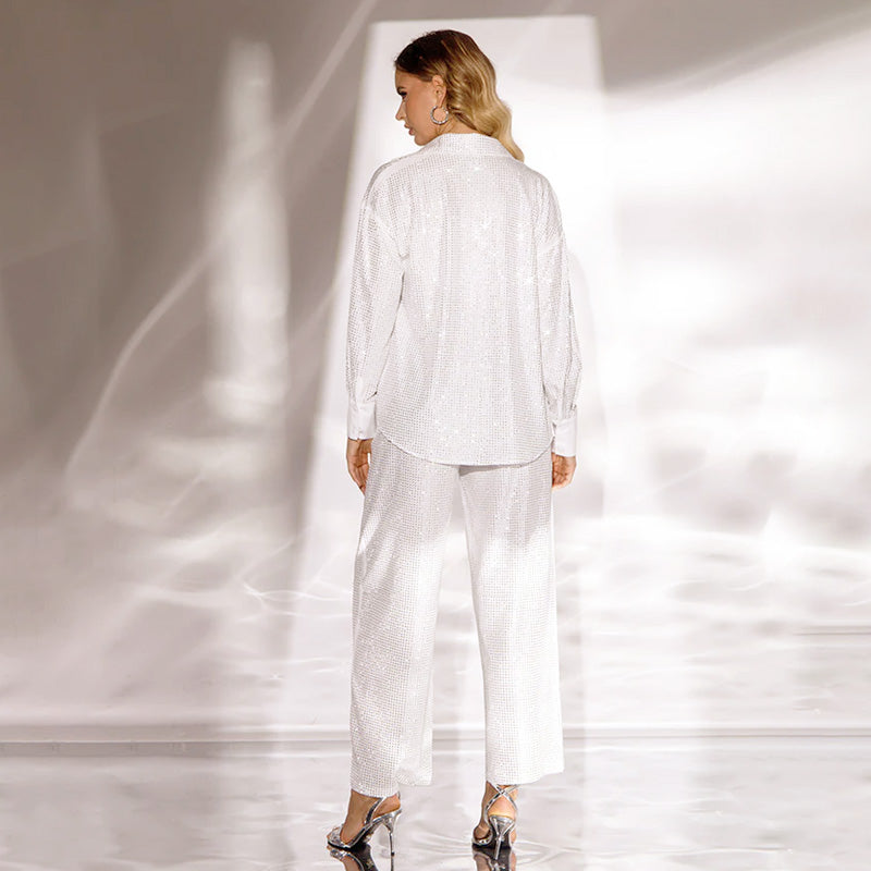 Разкошен блейзър, уютна подплата и широки панталони (от 3 части)