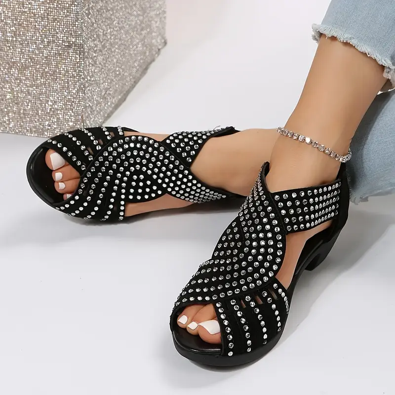 【36-43】🔥2025 Hot Sale💎 Kristályos női bőr szandál tavaszra és nyárra kereszttel masszív sarkon