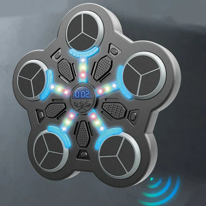 Музикална игра с мерник на стената