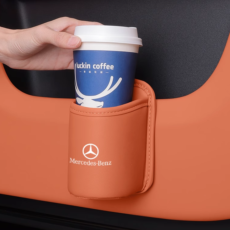 Кожена поставка за чаши Velora – лесна за инсталиране, възможна е персонализация на логото