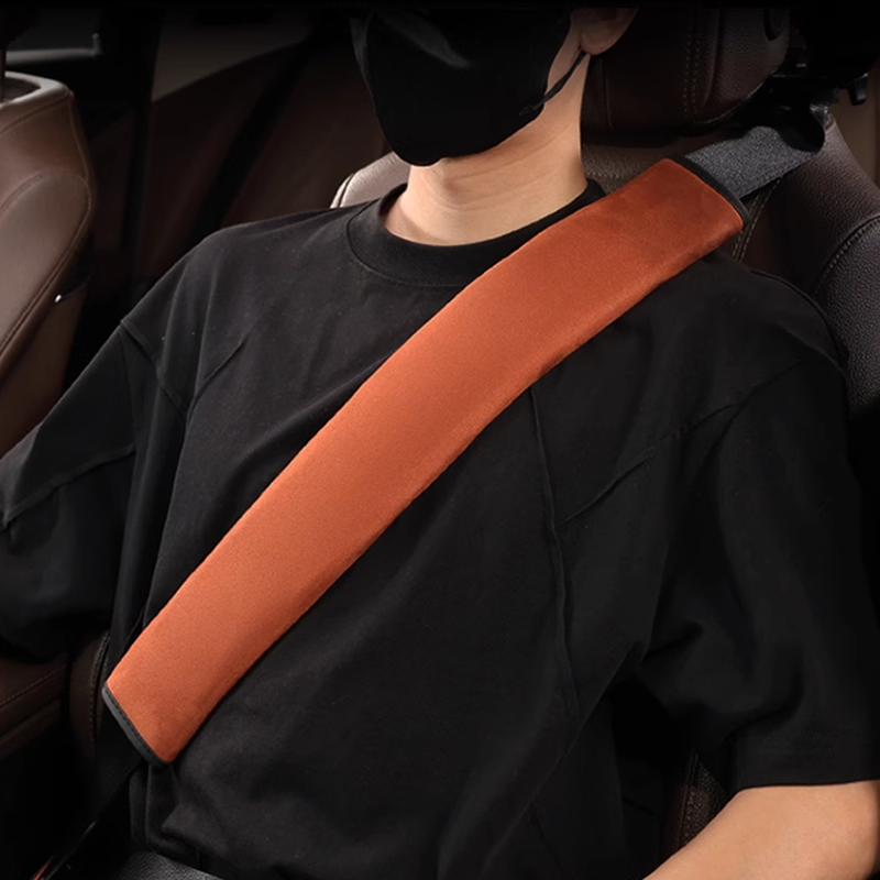 Калъф за предпазен колан от копринена кожа - защита за врата и опция за лого