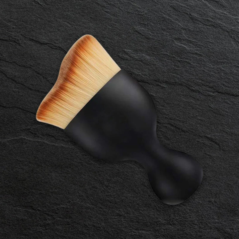 Четка за отстраняване на прах от интериора на автомобила