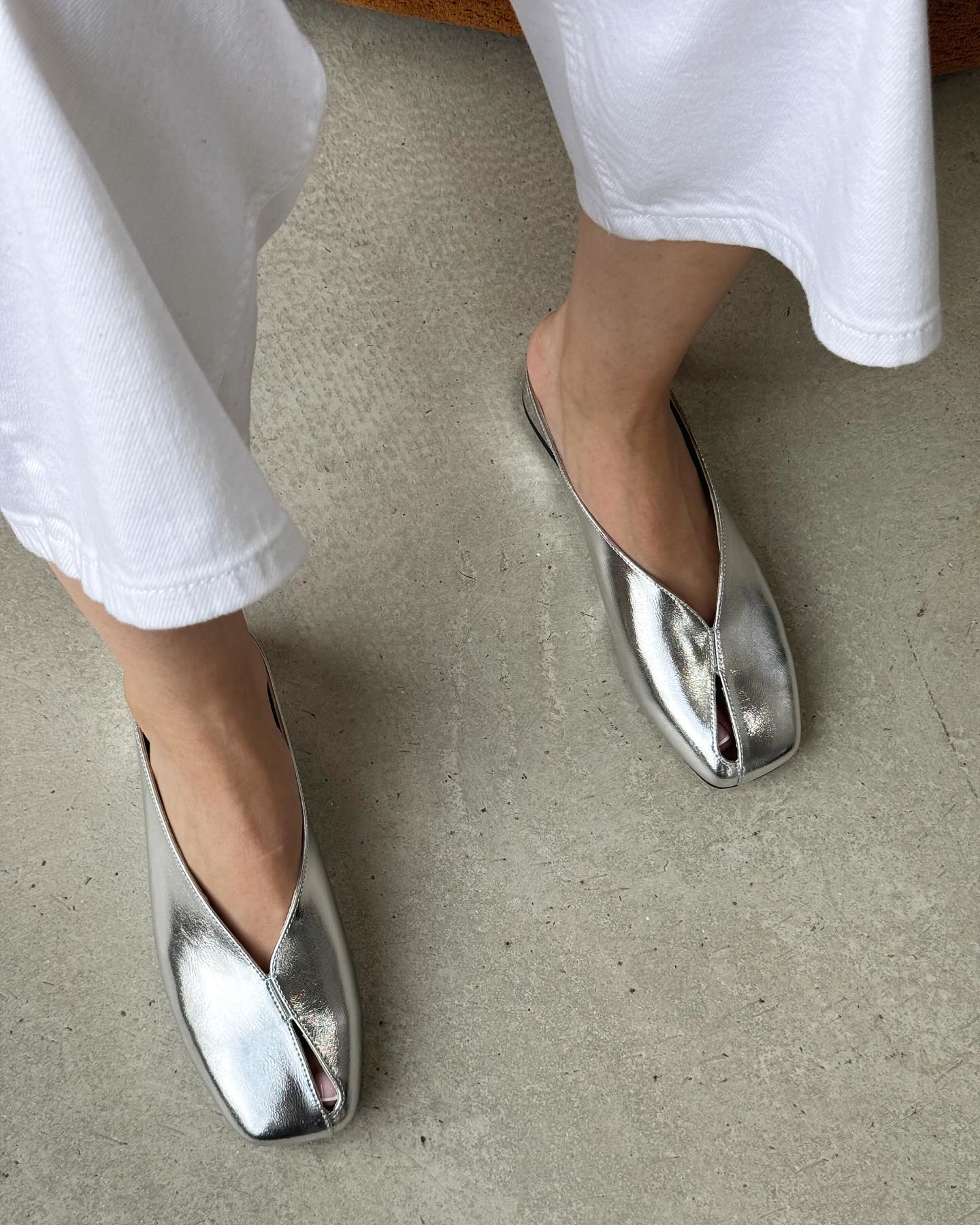 Летни дамски сандали, изработени от мека кожа, дишащи и удобни