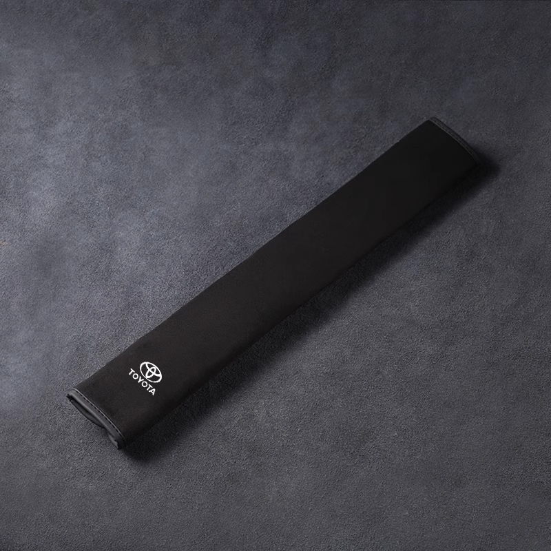 Калъф за предпазен колан от копринена кожа - защита за врата и опция за лого