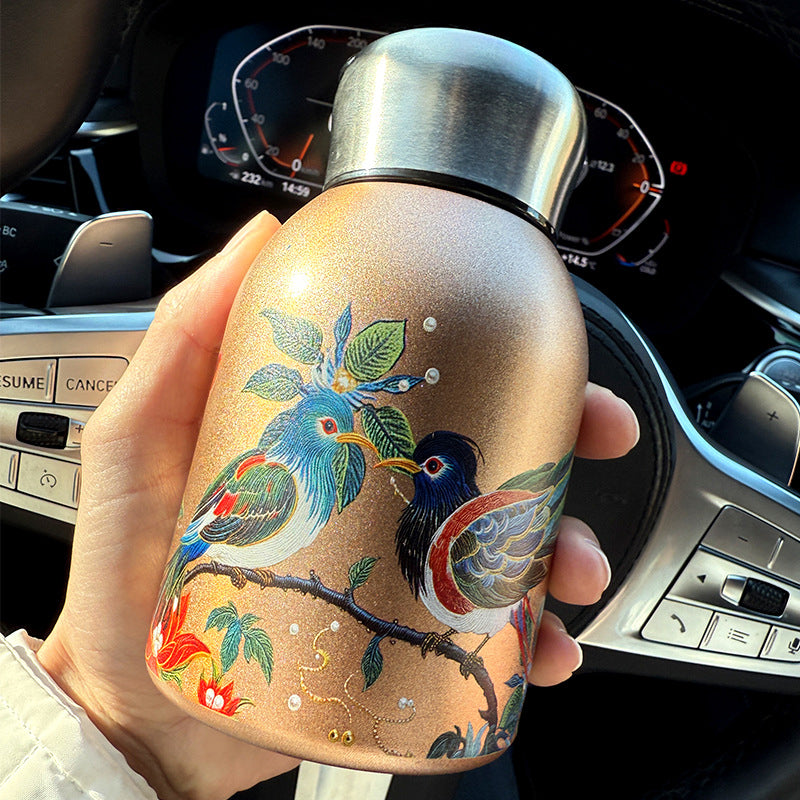 Стилна и преносима изолирана бутилка за вода