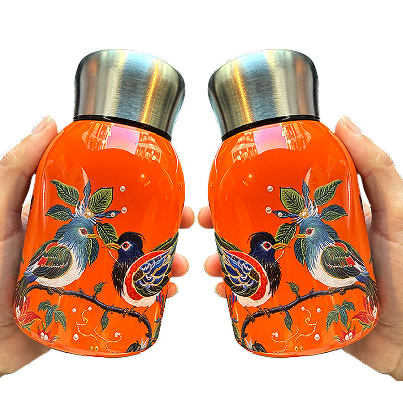 Стилна и преносима изолирана бутилка за вода