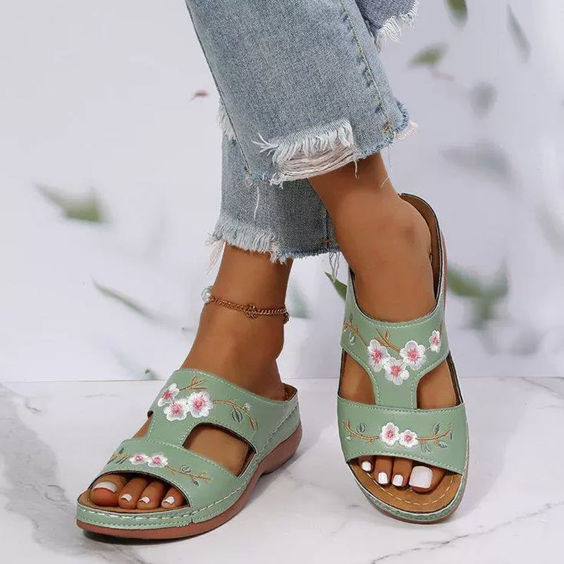 🏖️Удобни дамски чехли с отворени пръсти на платформи