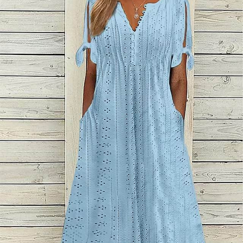 Елегантна дамска рокля с V-образно деколте