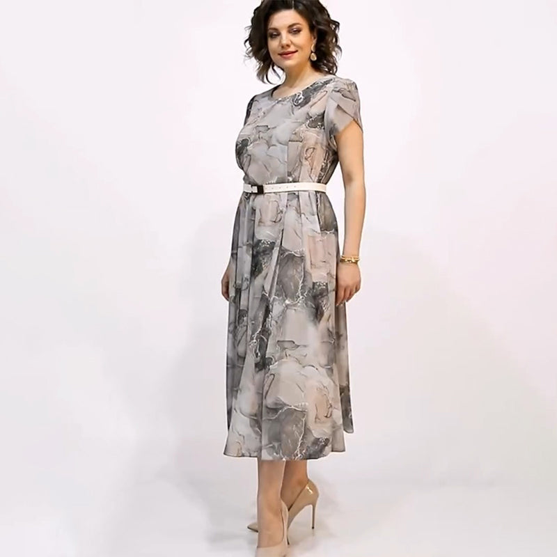 Елегантна дамска рокля с къс ръкав и кръгло деколте