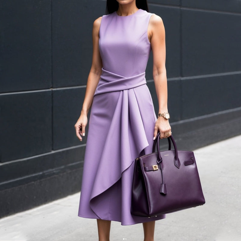 Дамска рокля с кръгло деколте