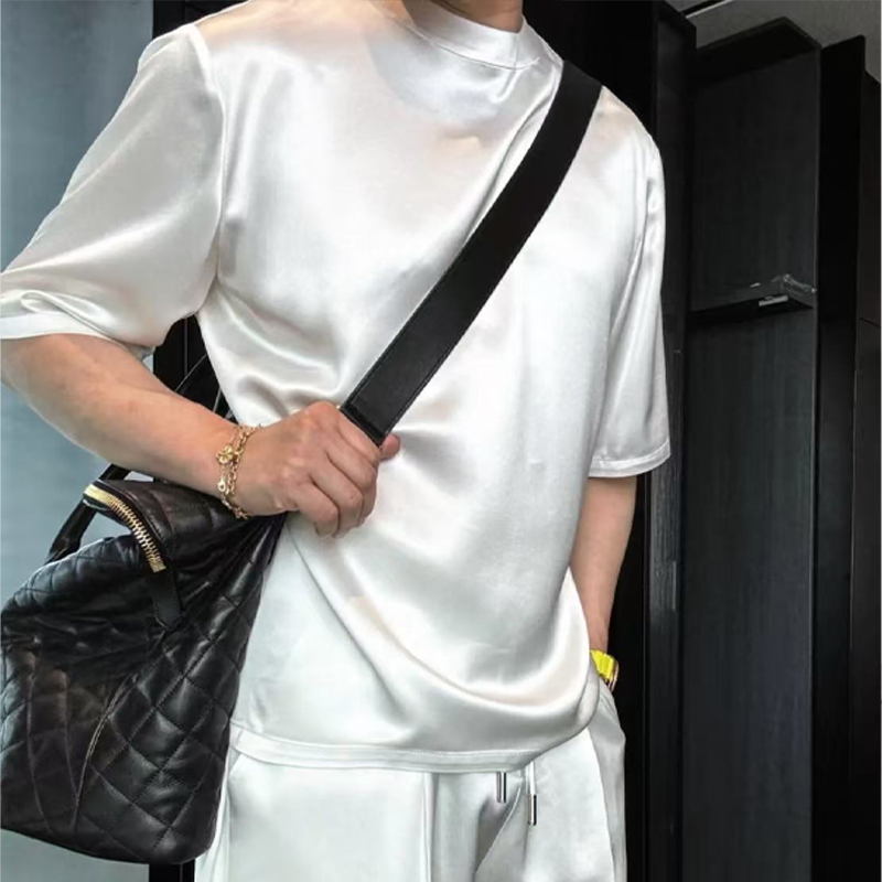 Мъжки ежедневен монохромен комплект от две части - блуза и бермуда