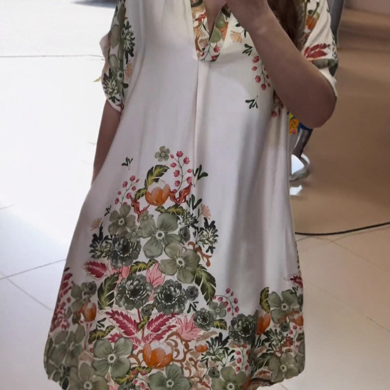 Свободна рокля с флорален принт и V-образно деколте