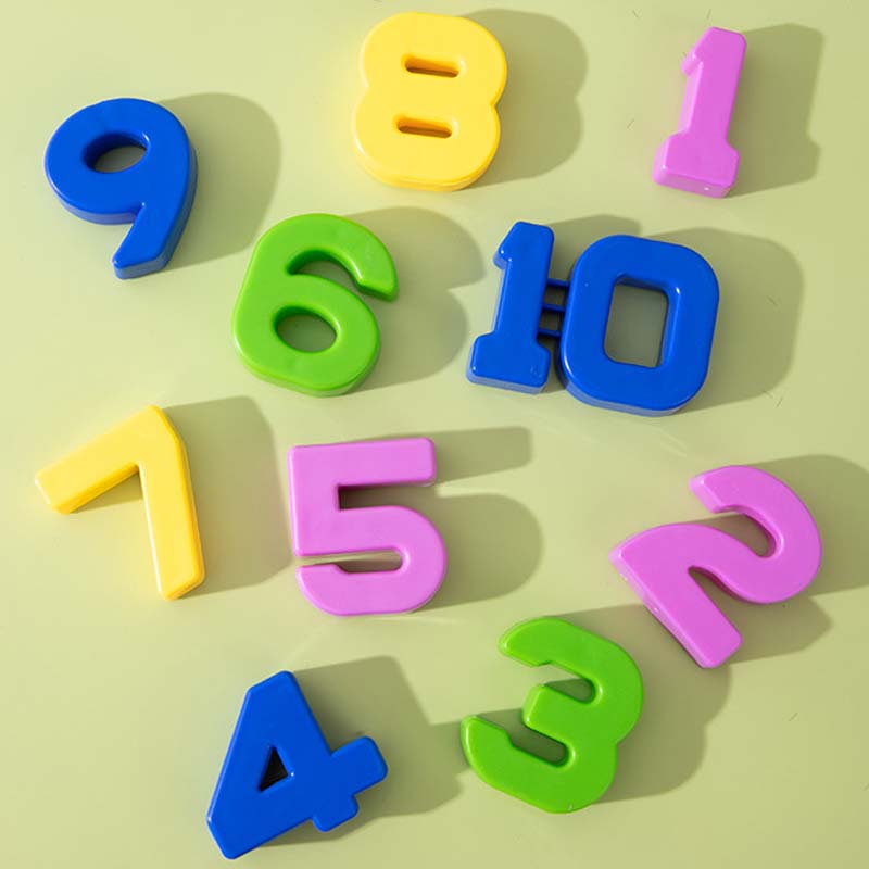 🐸Детски комплект играчки с анимационни животни и люспи