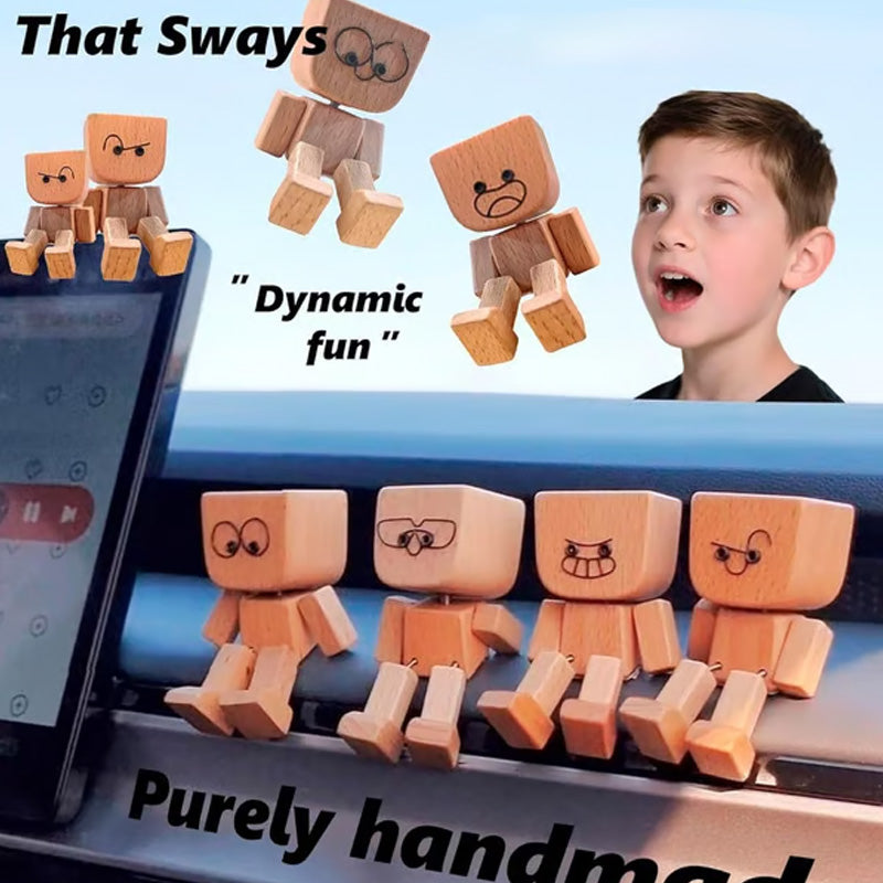 Очарователна малка дървена фигурка, която се движи с 12 различни изражения на лицето